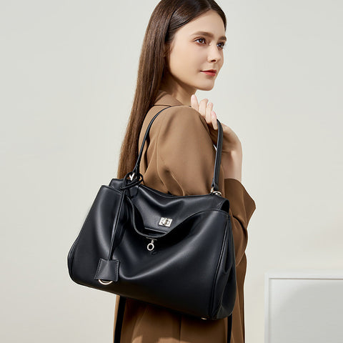 Tote Bag Large Capacity Smooth Calfskin Shoulder Hand Bag With Lock Commuter Armpit Bag