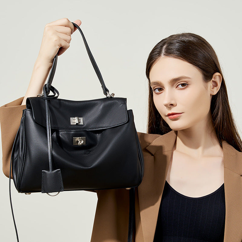 Tote Bag Large Capacity Smooth Calfskin Shoulder Hand Bag With Lock Commuter Armpit Bag